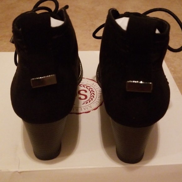 BRAND NEW W/TAG BOOTS!! - Picture 5 of 8